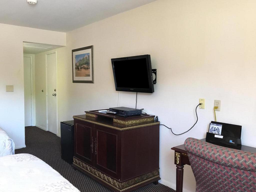 America'S Best Inn Urbana Champaign Bagian luar foto