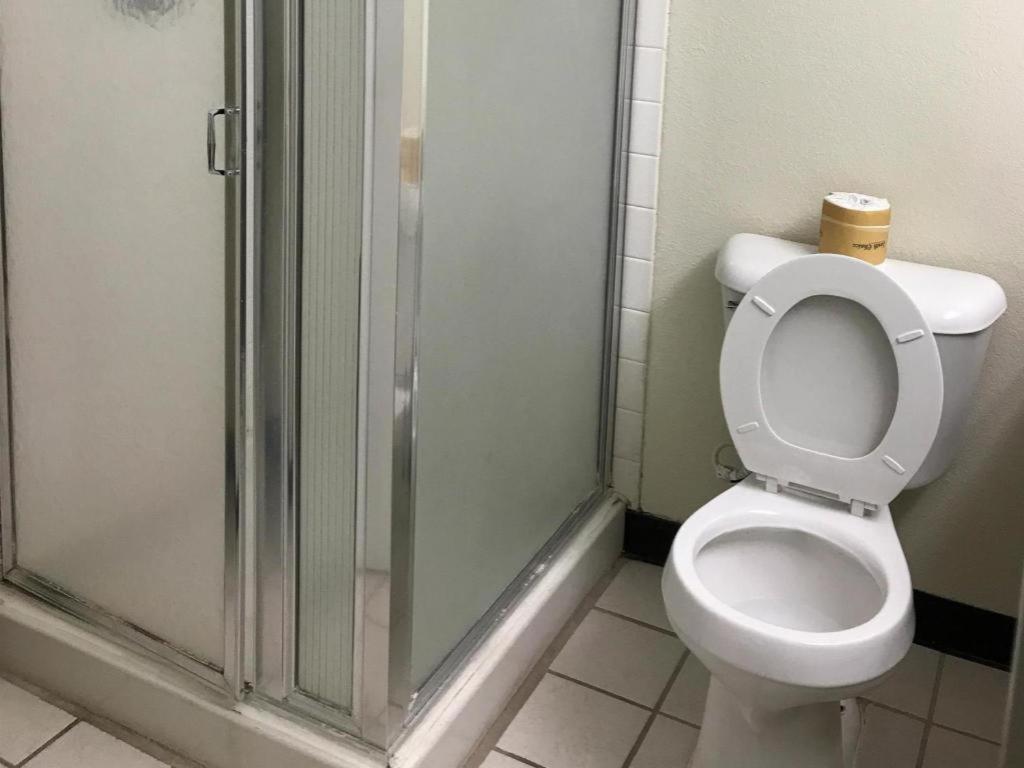 America'S Best Inn Urbana Champaign Bagian luar foto