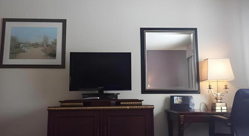 America'S Best Inn Urbana Champaign Bagian luar foto