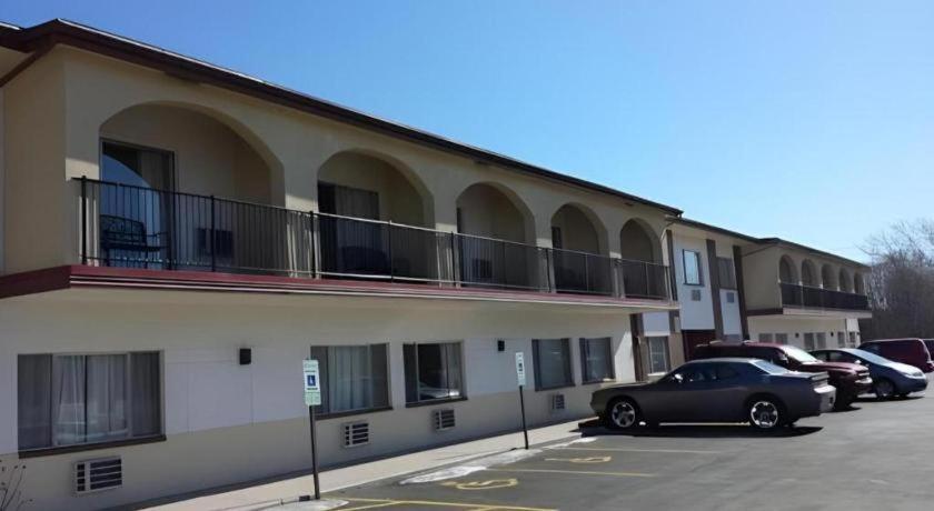 America'S Best Inn Urbana Champaign Bagian luar foto