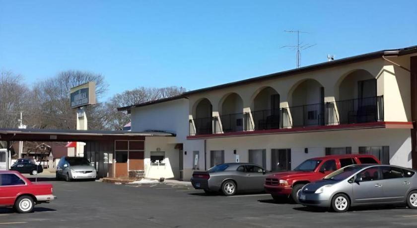 America'S Best Inn Urbana Champaign Bagian luar foto