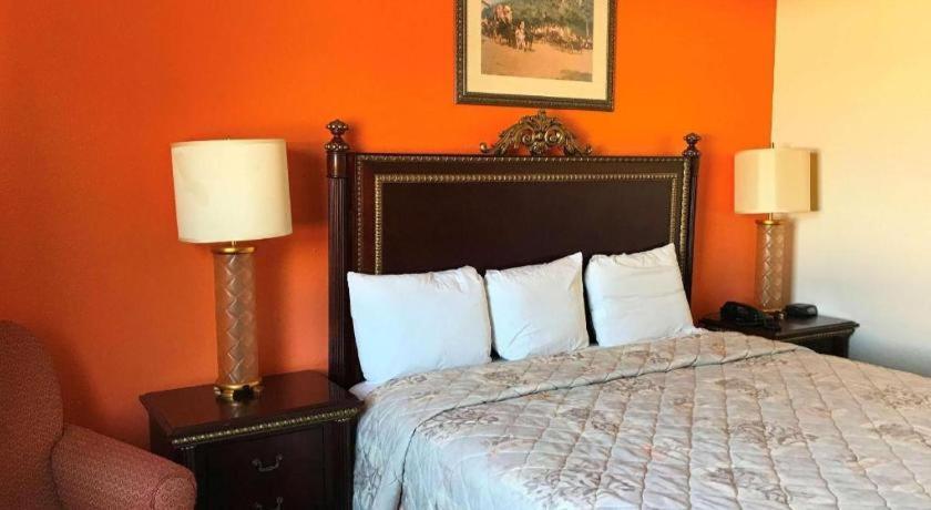 America'S Best Inn Urbana Champaign Bagian luar foto