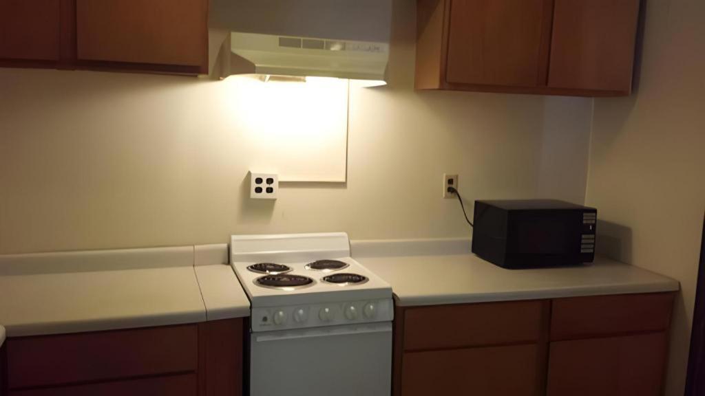 America'S Best Inn Urbana Champaign Bagian luar foto