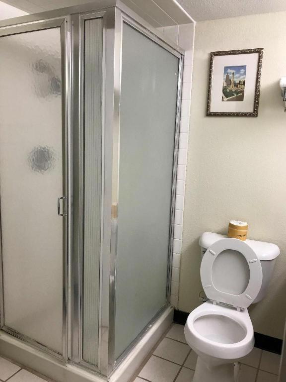 America'S Best Inn Urbana Champaign Bagian luar foto