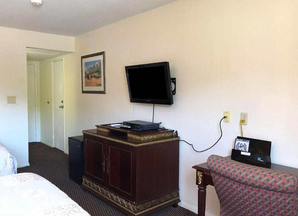 America'S Best Inn Urbana Champaign Bagian luar foto