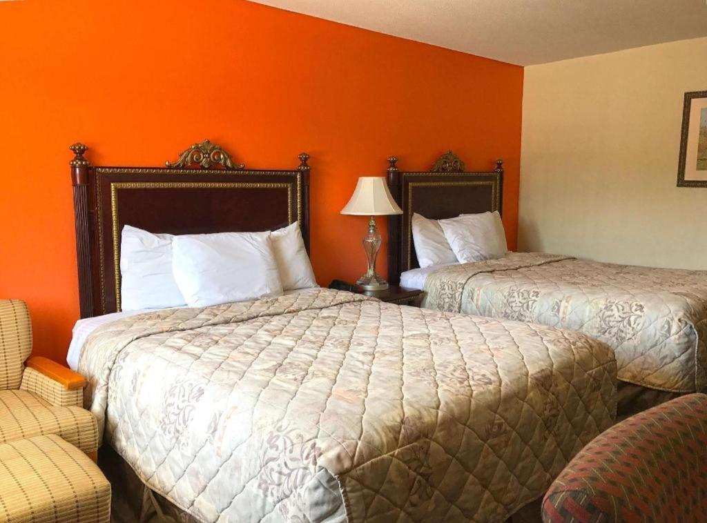 America'S Best Inn Urbana Champaign Bagian luar foto
